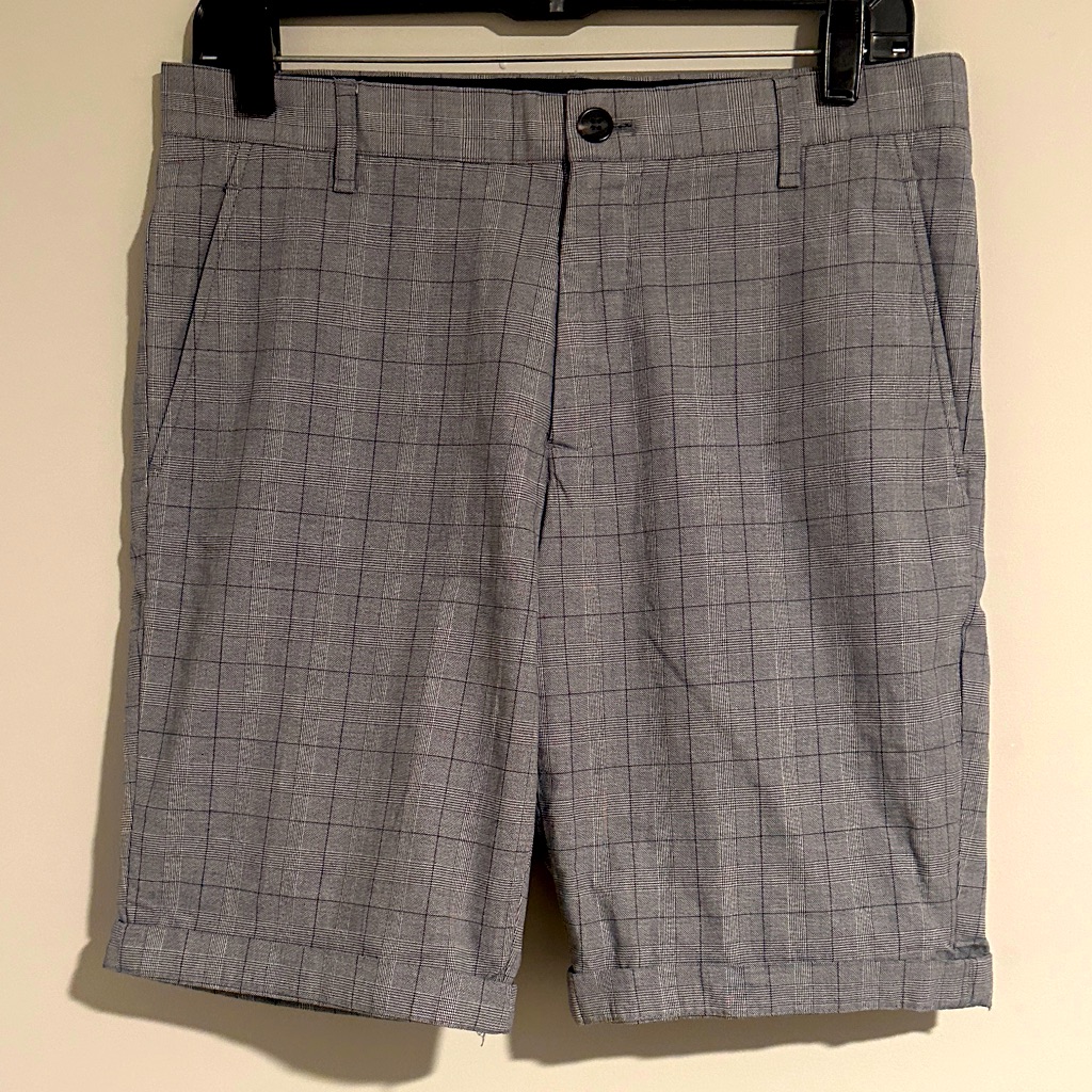 H&M Flat Front Dress Shorts Nwt